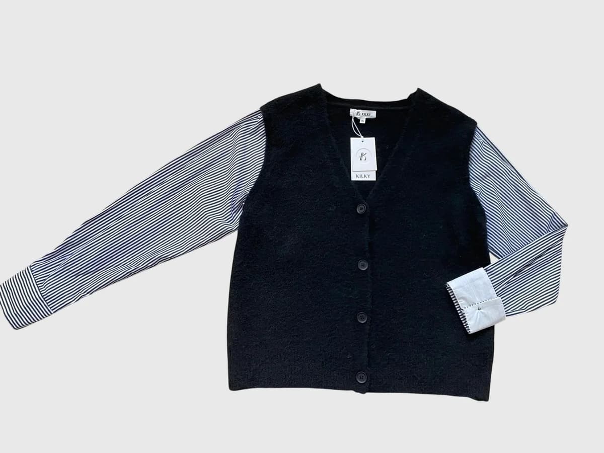 Gilet duveteux à manches chemise rayées · Noir