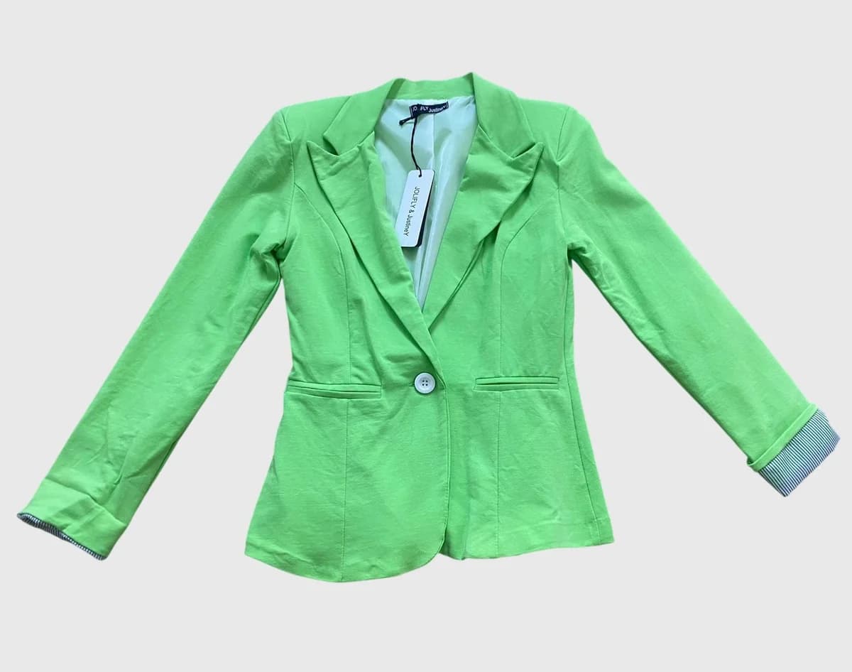 Blazer cintré à manches retroussables · Vert anis · bouton blanc
